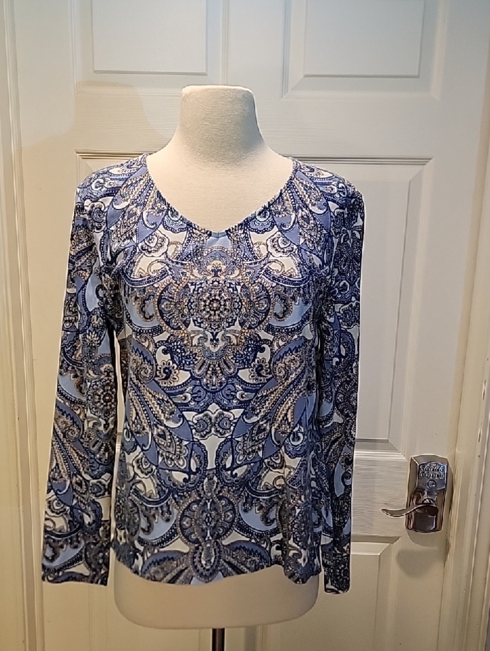 Chico's Women's Top Size MEDIUM